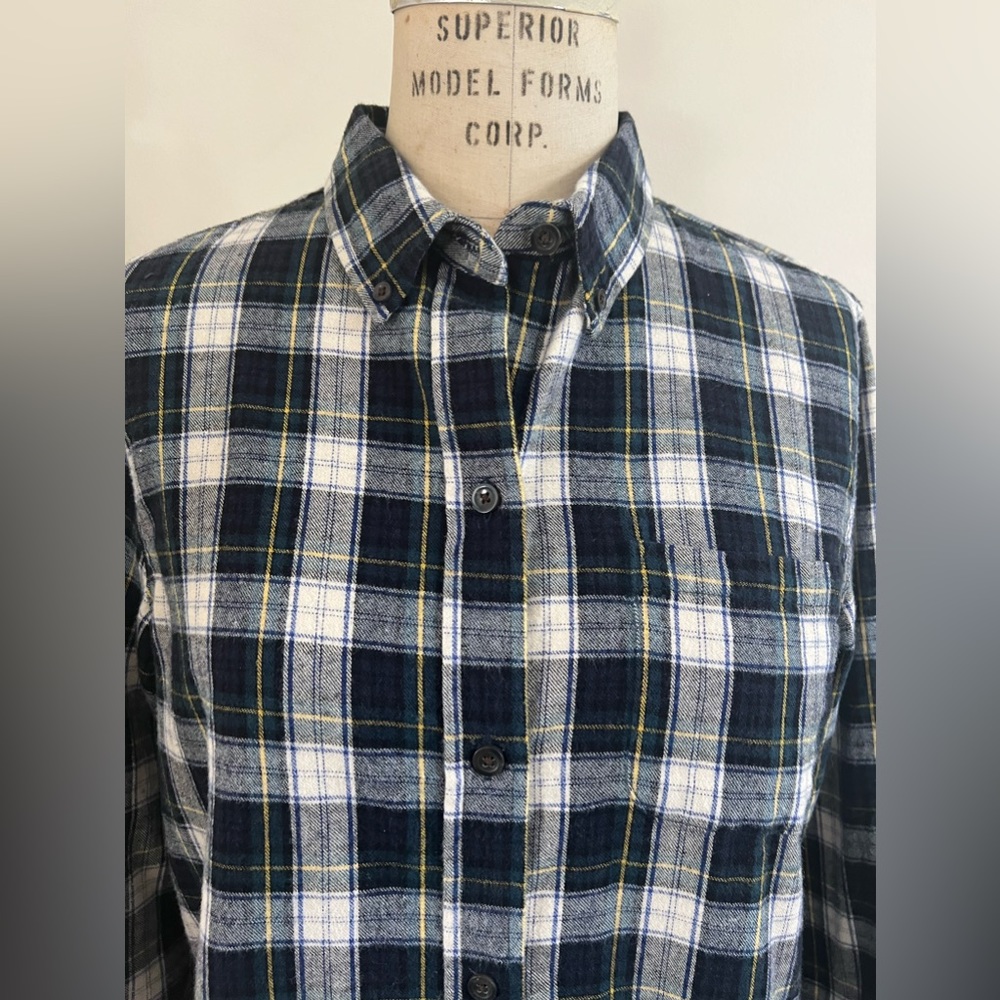 LL Bean Flannel Plaid Womens Shirt Size M - Picture 2 of 8